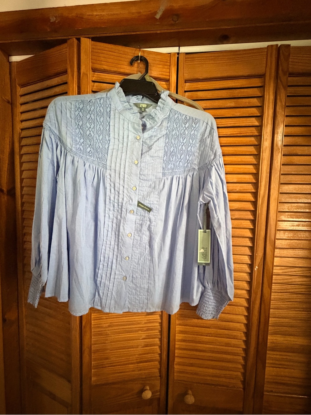 Terra & Sky Pale Blue Woman’s Pintuck Button-Down Shirt NWT -0X -14W